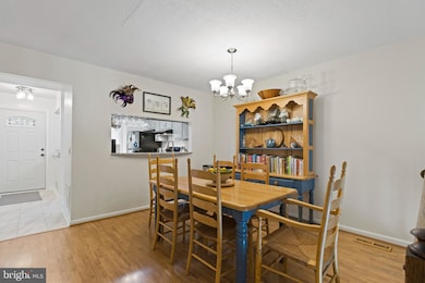 9611 Lambeth Ct, Columbia, MD 21046 - photo 6