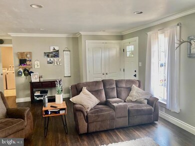 214 E Spruce St, New Holland, PA 17557 - photo 7