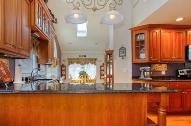 31 Maple St, Hudson, MA 01749 - photo 5