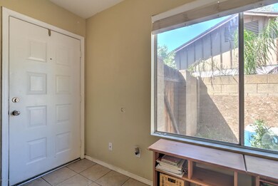 1430 E Palmdale Dr-10
