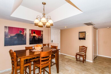 05 Dining Room