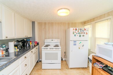 335 Murrell St, Frankfort, KY 40601 - photo 3