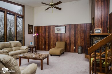 7333 Foxridge Circle P1-large-006-Living