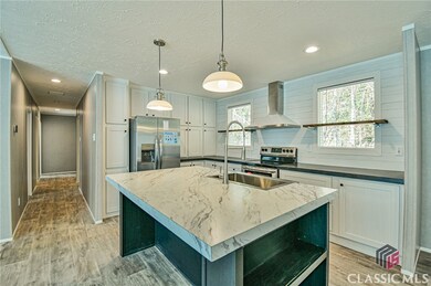 579 Highway 63 Cir, Commerce, GA 30547 - photo 4