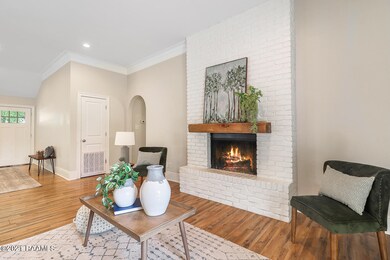 303 San Carlos Cir-11
