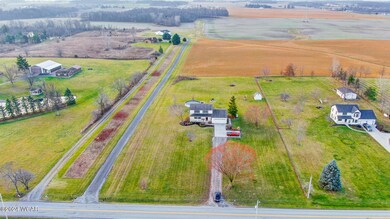 7992 Reservoir Rd, Lima, OH 45801 - photo 3