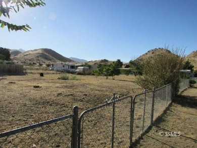 8408 Dawn Place, Weldon, CA 93240 - photo 6