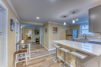 27 Maple St, Lincoln, NH 03251 - photo 6