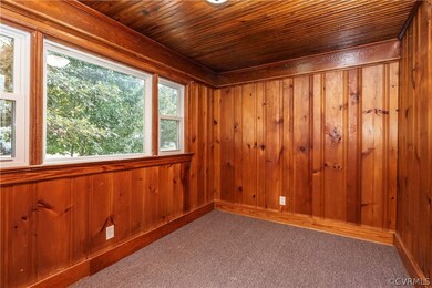 Flex room off of living room!