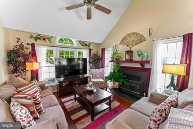 15049 Holleyside Dr, Dumfries, VA 22025 - photo 7