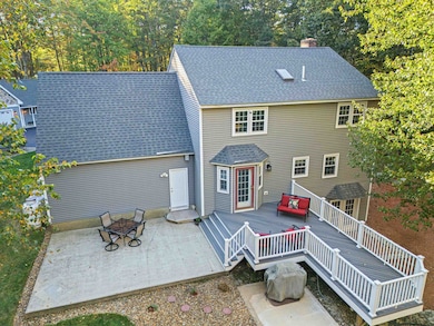 71 Sage Ct, Goffstown, NH 03045 - photo 3