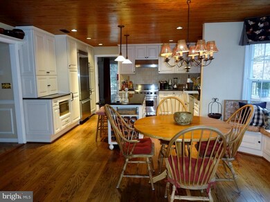 2904 Spring Lakes Dr, Davidsonville, MD 21035 - photo 3