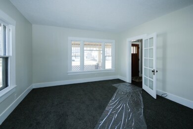 616 N Main St-104