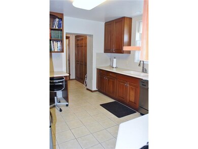 Kitchen. 2ND FLOOR APARTMENT