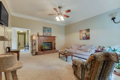 02_ChathamCircle_2648_Living01