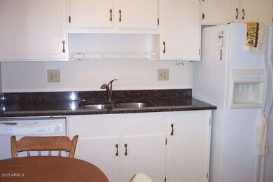 Kitchen w/stainless steel sink