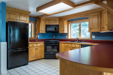 10-Kitchen (1 of 6)