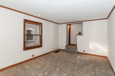 1716 Linden St, Des Plaines, IL 60018 - photo 4