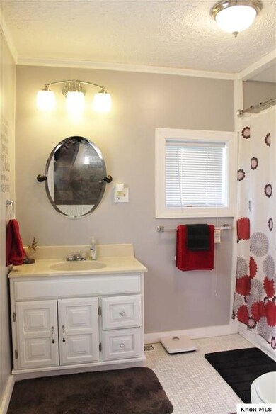 301 E Ross St, Danville, OH 43014 - photo 6