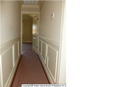 131 Aviston St unit 1, Staten Island, NY 10306 - photo 3