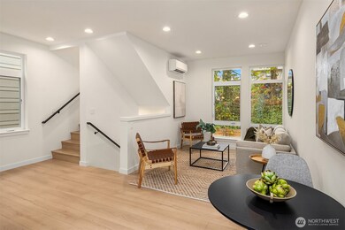 10821 11th Ave NE, Seattle, WA 98125 - photo 7