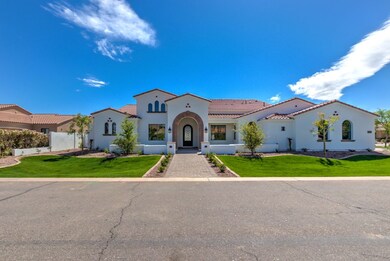 2557 E Locust Dr-2