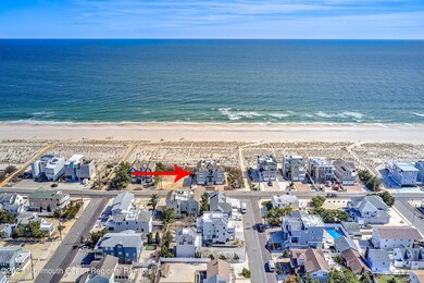 5413OceanDroneArrow-2