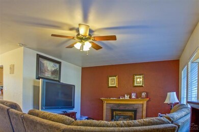 823 NE 10th St, Bend, OR 97701 - photo 3