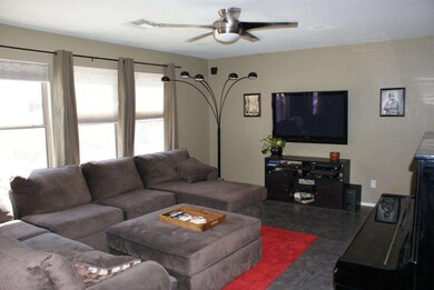 family room 2