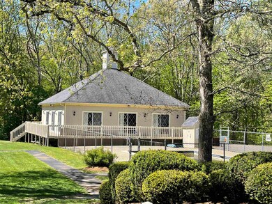 6 Lynn Dr, MerriMacK, NH 03054 - photo 2