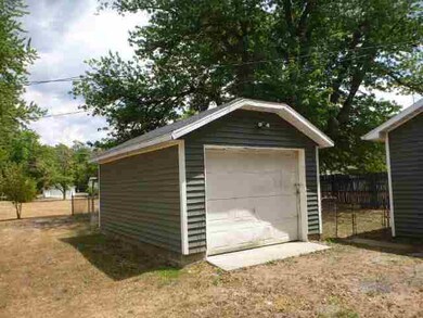 2618 Warren St, Elkhart, IN 46516 - photo 3