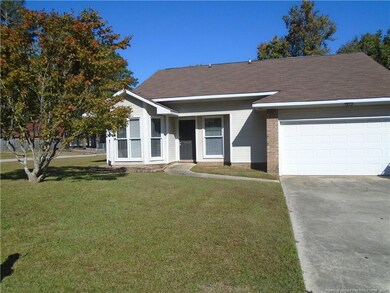 4598 Oakfield Ct, Fayetteville, NC 28314 - photo 2