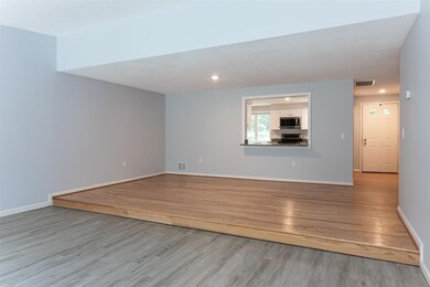 86 Walden Pond Dr, Nashua, NH 03064 - photo 3