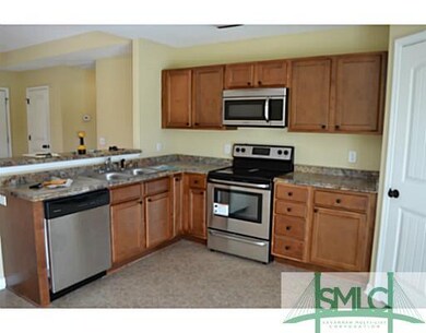 Kitchen. Upgraded kitchen with stainless steel app