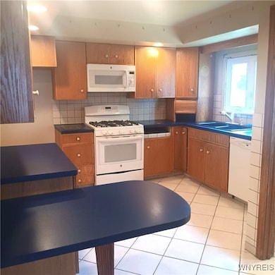 38 Byron Ave, Buffalo, NY 14223 - photo 6