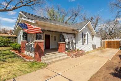 409 Prairie Ave, Cleburne, TX 76033 - photo 2