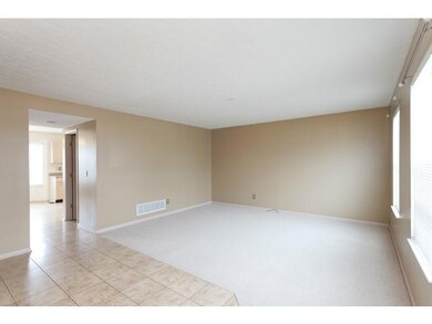 9221 Turnhart Place, Columbus, OH 43240 - photo 5