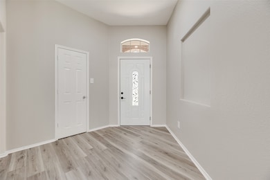 912 High Creek Dr, Euless, TX 76040 - photo 6