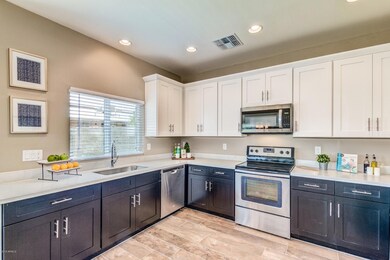 2313 N 27th Place, Phoenix, AZ 85008 - photo 4