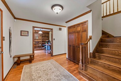 2401 Norfolk Ct, Naperville, IL 60565 - photo 6