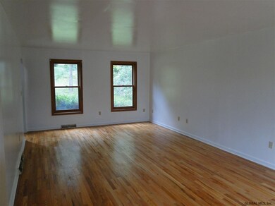 12 Birch Ln, Rensselaer, NY 12144 - photo 4