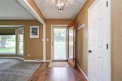 Large Open Entry
