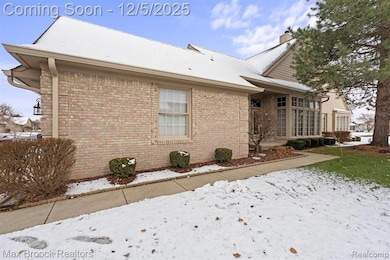 42738 Matthew Dr unit 47, Sterling Heights, MI 48313 - photo 5