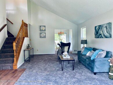 42 Farnworth Close unit 1000, Freehold, NJ 07728 - photo 4