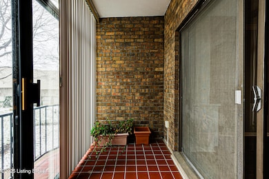 1600 Gardiner Ln unit 104B, Louisville, KY 40205 - photo 5