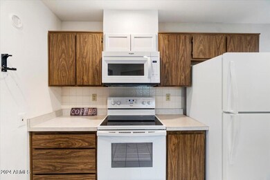 Kitchen complete with appliances