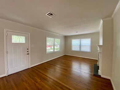 4102 Yupon St, Houston, TX 77006 - photo 5