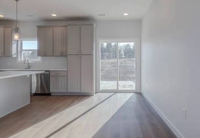 211 21st St, Beloit, KS 67420 - photo 5