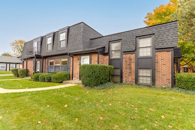 162 Inverrary Ln, Deerfield, IL 60015 - photo 3