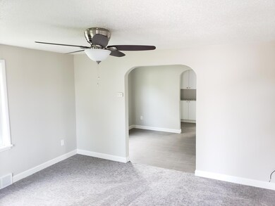 814 4th Ave NW, Jamestown, ND 58401 - photo 6